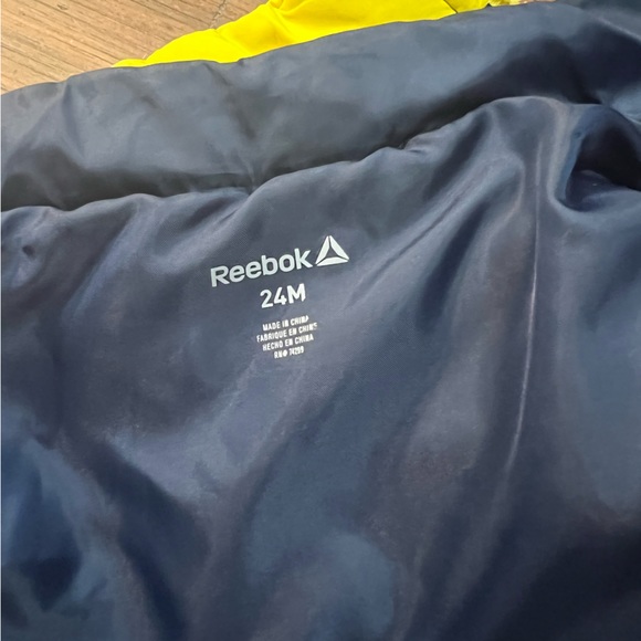 Set of 2 Toddler Puffer Vests - Picture 9 of 9